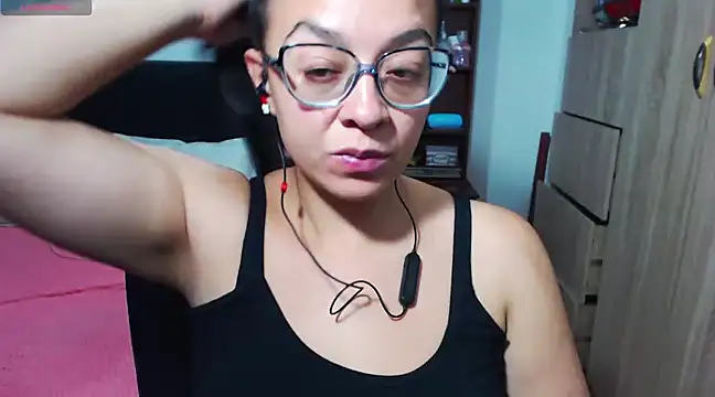 Snapshot of miia-big1boobs_ chatting on 3, 1, 2025 miia-big1boobs online show from 3, 1, 2025