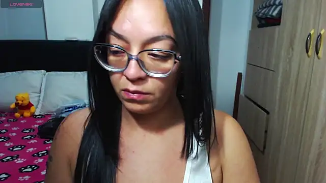 Snapshot of miia-big1boobs_ chatting on 12, 1, 2025 miia-big1boobs online show from 12, 1, 2025