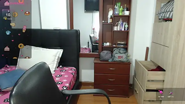 Snapshot of miia-big1boobs_ chatting on 21, 2, 2025 miia-big1boobs online show from 21, 2, 2025