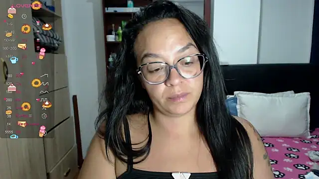 Snapshot of miia-big1boobs_ chatting on 22, 2, 2025 miia-big1boobs online show from 22, 2, 2025