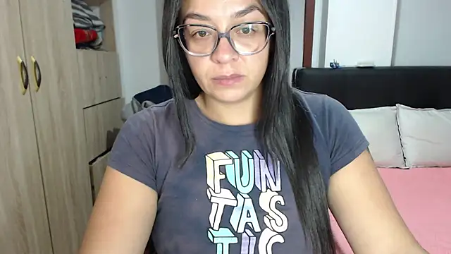 Snapshot of miia-big1boobs_ chatting on 19, 3, 2025 miia-big1boobs online show from 19, 3, 2025