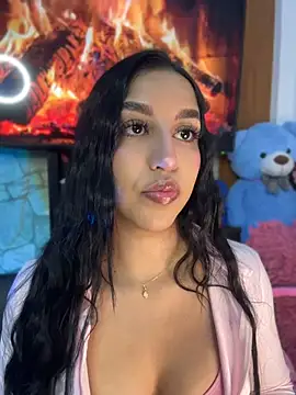 Snapshot of Tamara_Roberts1 chatting on 2, 8, 2026 Tamara Roberts1 online show from 2, 8, 2026
