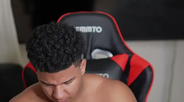 Snapshot of May_Dylan1 chatting on 15, 12, 2024 May Dylan1 online show from 15, 12, 2024