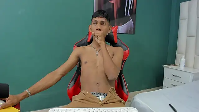 Nick Collins18 online show from 8, 2, 2025