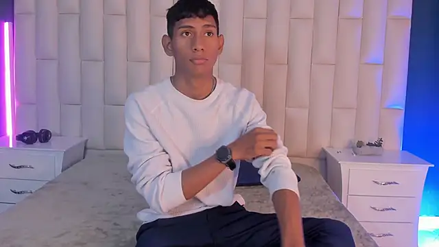 Nick Collins18 online show from 1, 3, 2025