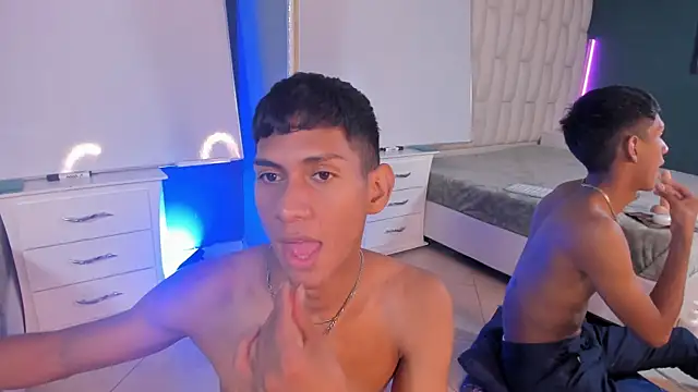 Nick Collins18 online show from 1, 3, 2025