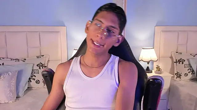 Nick Collins18 online show from 16, 10, 2025