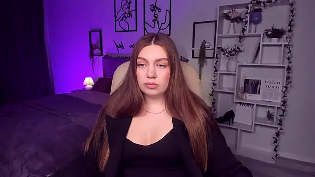 DaniellaLovely online show from 1, 2, 2025