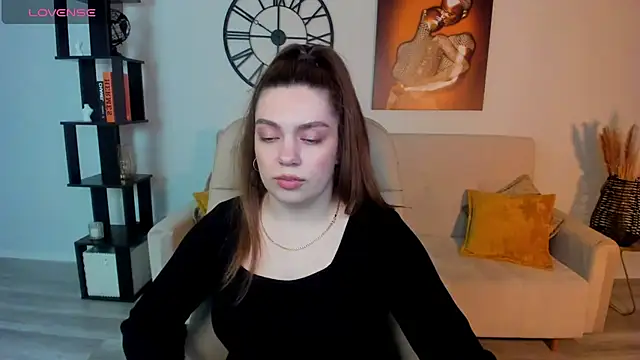 DaniellaLovely online show from 5, 3, 2025