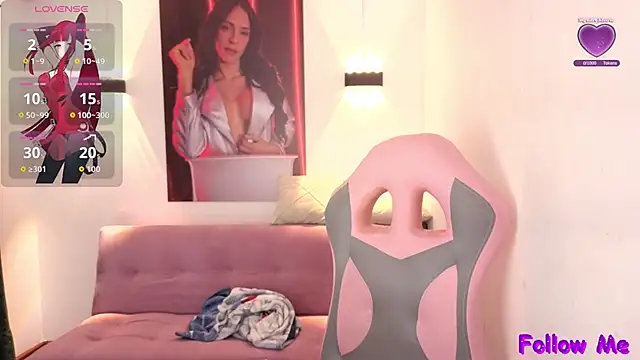 Snapshot of vittorialombardi__ chatting on 28, 10, 2025 vittorialombardi online show from 28, 10, 2025