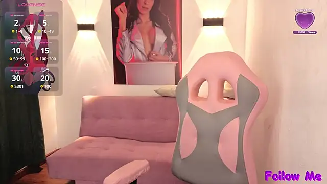 Snapshot of vittorialombardi__ chatting on 17, 11, 2025 vittorialombardi online show from 17, 11, 2025