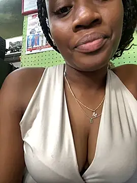 Snapshot of EscorpiLeoncita chatting on 8, 12, 2024 EscorpiLeoncita online show from 8, 12, 2024