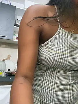 Snapshot of EscorpiLeoncita chatting on 19, 2, 2025 EscorpiLeoncita online show from 19, 2, 2025