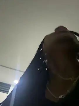 Snapshot of EscorpiLeoncita chatting on 1, 3, 2026 EscorpiLeoncita online show from 1, 3, 2026