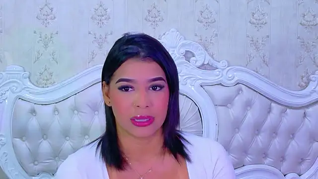 Snapshot of TiaraRosse chatting on 9, 1, 2026 TiaraRosse online show from 9, 1, 2026