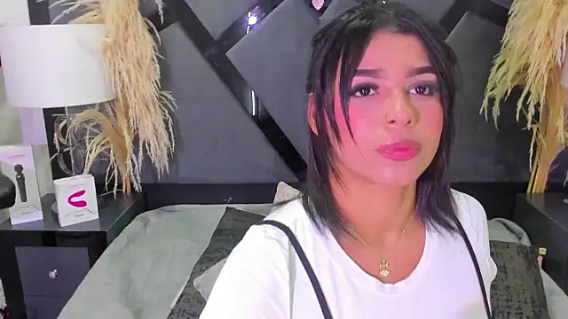 Snapshot of TiaraRosse chatting on 10, 1, 2026 TiaraRosse online show from 10, 1, 2026