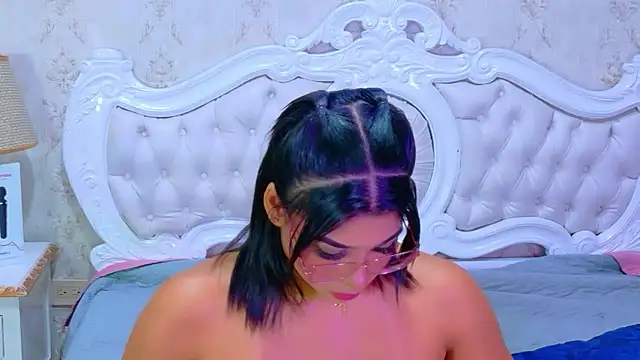 Snapshot of TiaraRosse chatting on 17, 1, 2026 TiaraRosse online show from 17, 1, 2026