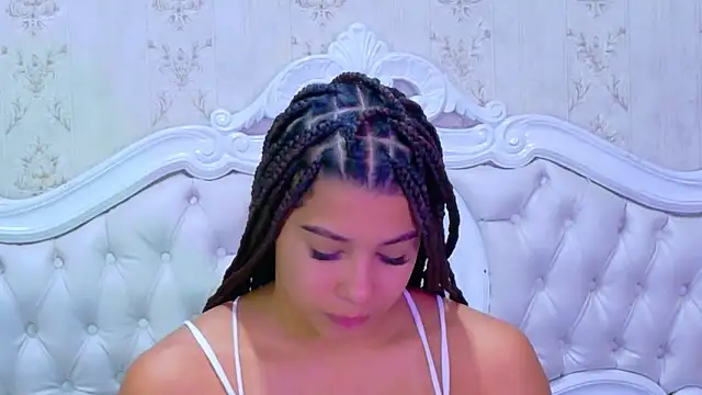 Snapshot of TiaraRosse chatting on 4, 2, 2026 TiaraRosse online show from 4, 2, 2026