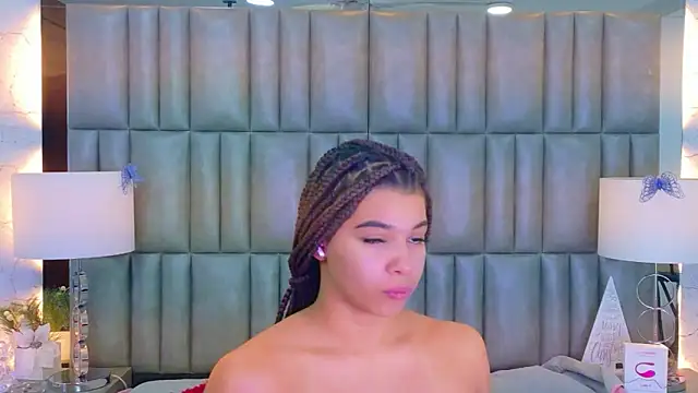 Snapshot of TiaraRosse chatting on 11, 2, 2026 TiaraRosse online show from 11, 2, 2026