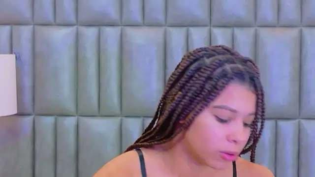 Snapshot of TiaraRosse chatting on 14, 2, 2026 TiaraRosse online show from 14, 2, 2026