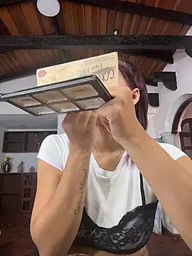 TiaraRosse online show from 2, 6, 2026