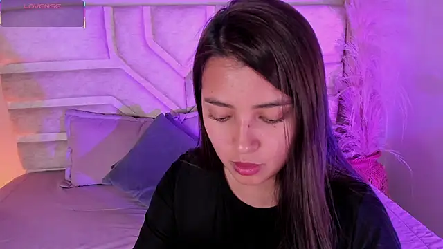 Rebeca Williams  online show from 11, 11, 2025