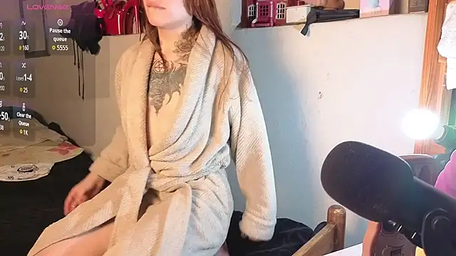 kittenlizz online show from 3, 6, 2026