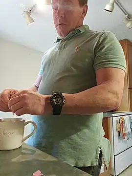 Bigtater1999 online show from 11, 4, 2026