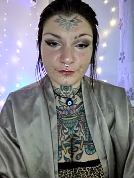 lizzardqueeen online show from 29, 11, 2025