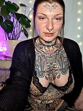 lizzardqueeen online show from 6, 3, 2026