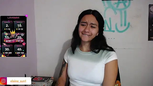 Snapshot of elaine_sun chatting on 4, 2, 2025 elaine sun online show from 4, 2, 2025