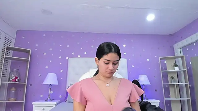 Snapshot of scarlette_15_ chatting on 11, 11, 2025 scarlette 15 online show from 11, 11, 2025