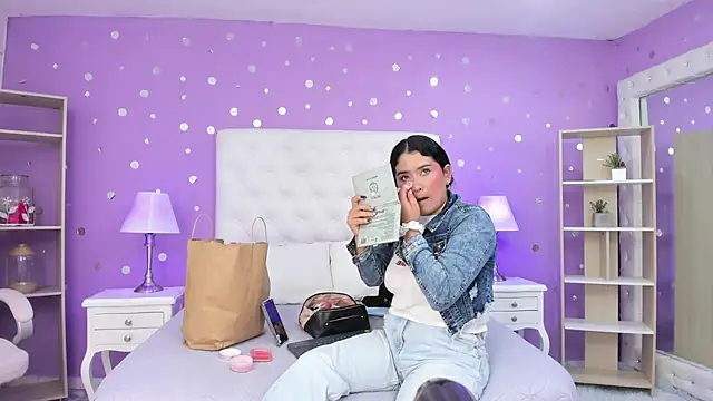 Snapshot of scarlette_15_ chatting on 20, 11, 2025 scarlette 15 online show from 20, 11, 2025