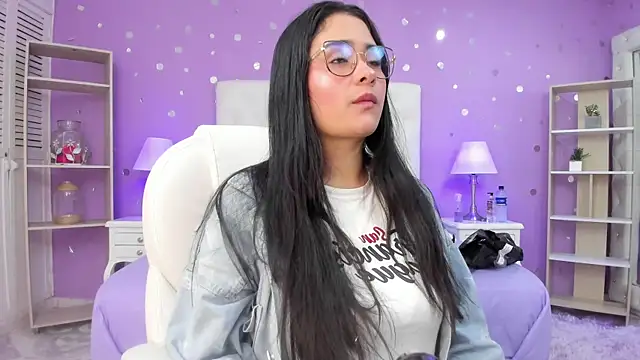 scarlette 15  online show from 15, 1, 2026