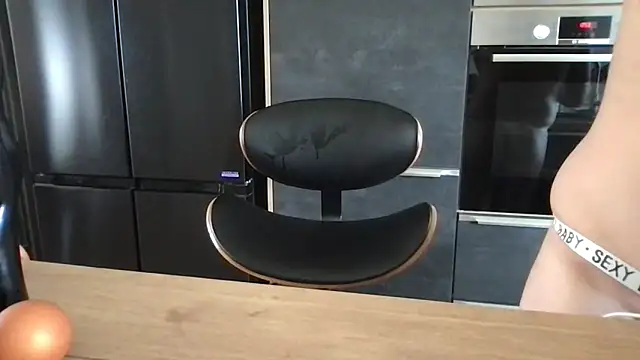 Snapshot of unconnudu21000 chatting on 4, 11, 2025 unconnudu21000 online show from 4, 11, 2025