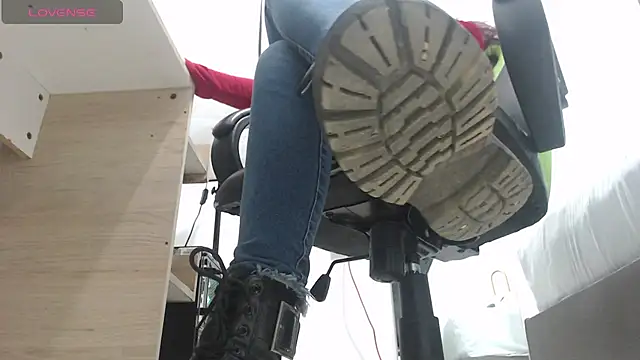 alma fenix online show from 28, 2, 2025