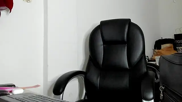 alma fenix online show from 16, 4, 2026