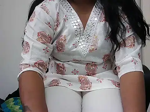 Snapshot of Yamini_01 chatting on 30, 5, 2026 Yamini 01 online show from 30, 5, 2026