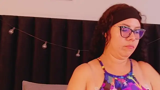 hotlatinateacher online show from 31, 10, 2025