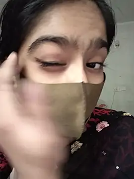Snapshot of Arisha- chatting on 4, 7, 2026 Arisha- online show from 4, 7, 2026