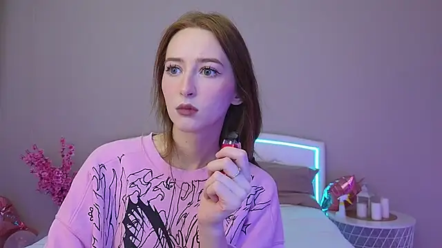 Snapshot of MichaDenver chatting on 2, 12, 2025 MichaDenver online show from 2, 12, 2025