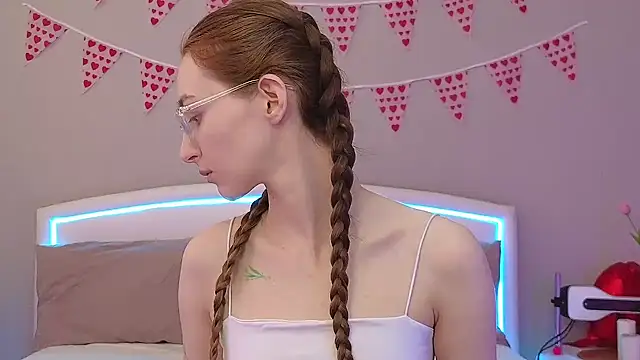 Snapshot of MichaDenver chatting on 19, 2, 2026 MichaDenver online show from 19, 2, 2026