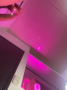 Snapshot of hally_berry____ chatting on 29, 3, 2026 hally berry online show from 29, 3, 2026