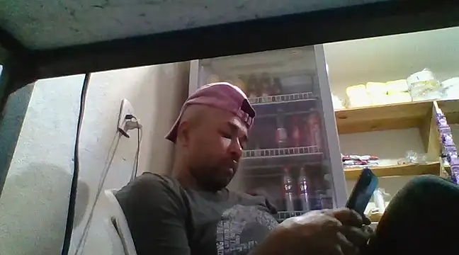 Snapshot of Frankie0880 chatting on 11, 2, 2025 Frankie0880 online show from 11, 2, 2025