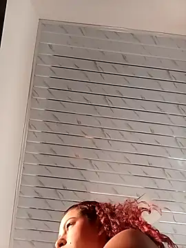 Mommy-Hot online show from 27, 2, 2026