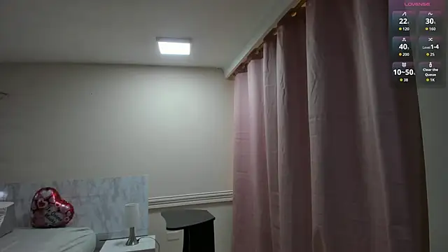 Snapshot of charolbruce_1 chatting on 14, 2, 2026 charolbruce 1 online show from 14, 2, 2026