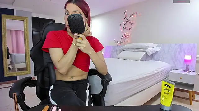 Snapshot of charolbruce_1 chatting on 26, 2, 2026 charolbruce 1 online show from 26, 2, 2026