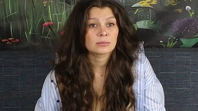 MadameDeFeu online show from 17, 11, 2025