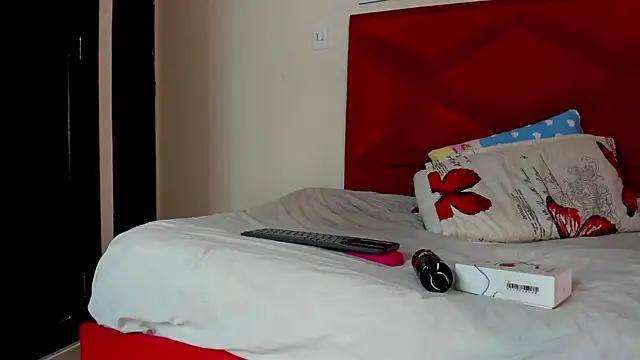 Snapshot of DakotaHoland chatting on 2, 2, 2026 DakotaHoland online show from 2, 2, 2026