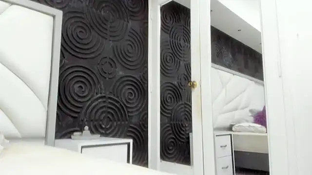 AbigailWilliams  online show from 25, 10, 2025